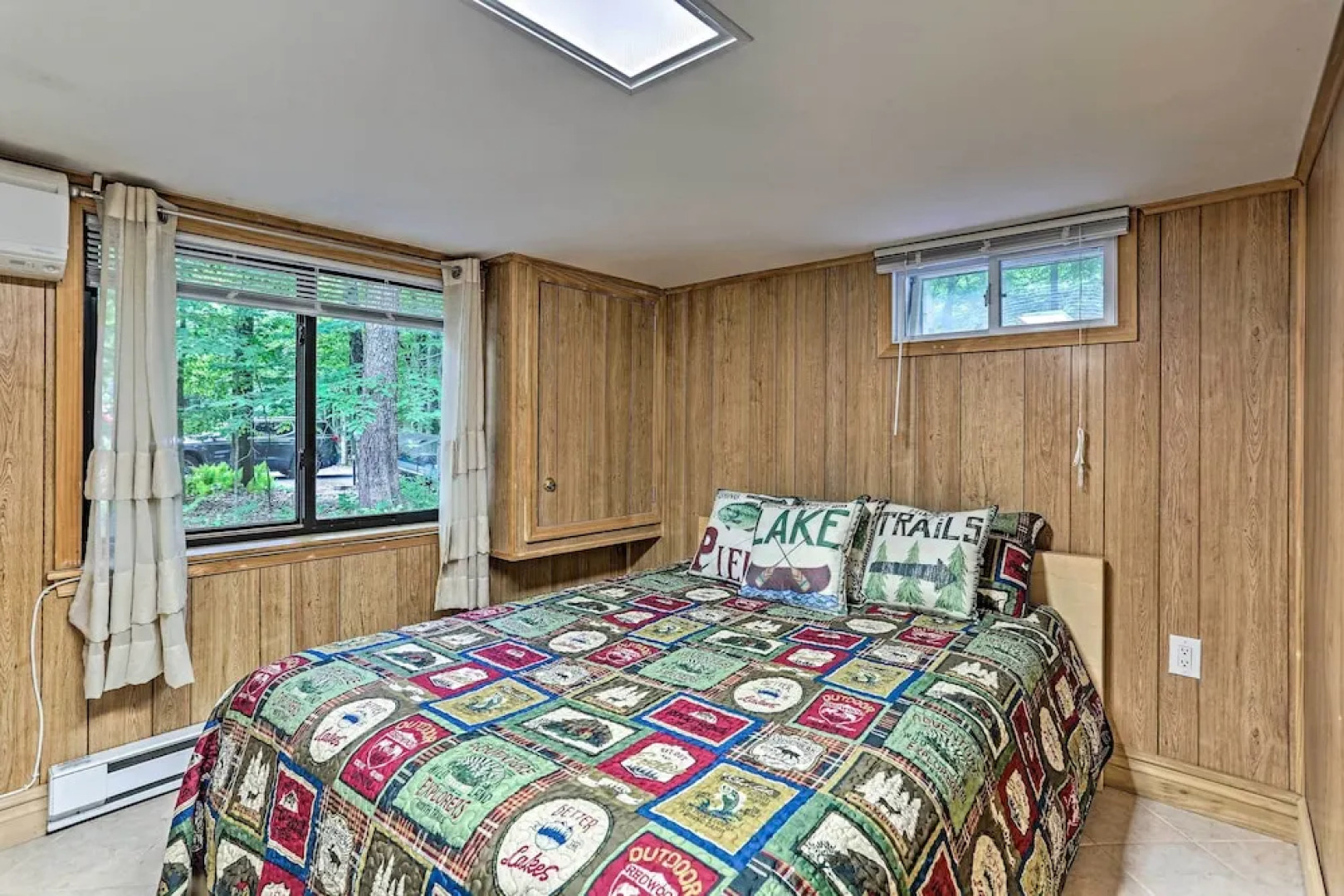 Home in Big Bass Lake Community: Fire Pit & Grill!