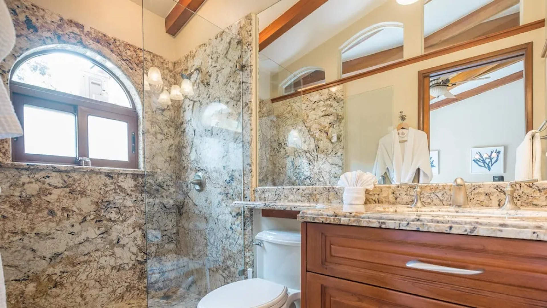 Chic Condo with a Stylish Coastal Design in an Exclusive Condo Community with Direct Beach Access