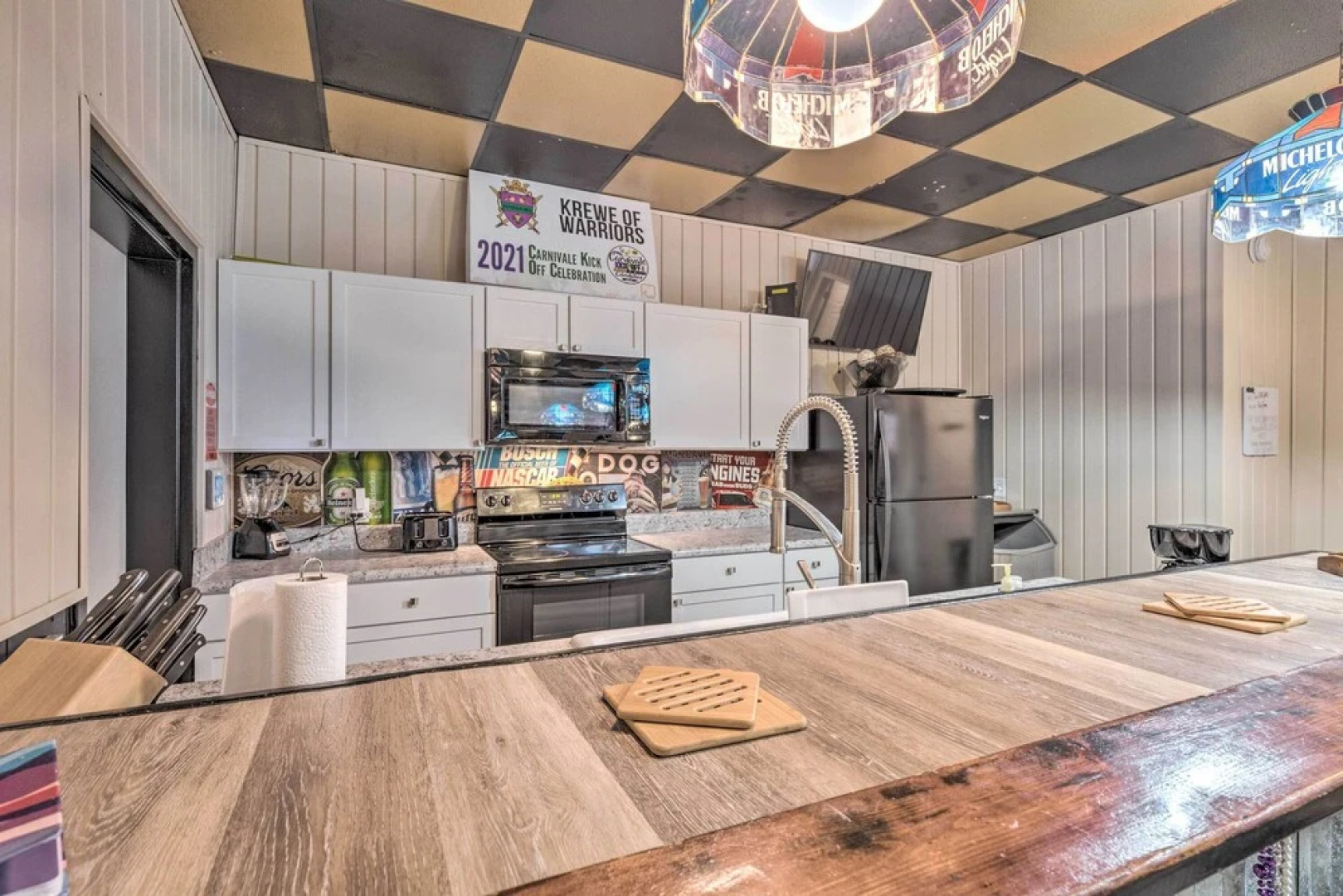 'the Float Yard' Pensacola Home w/ Pool Table