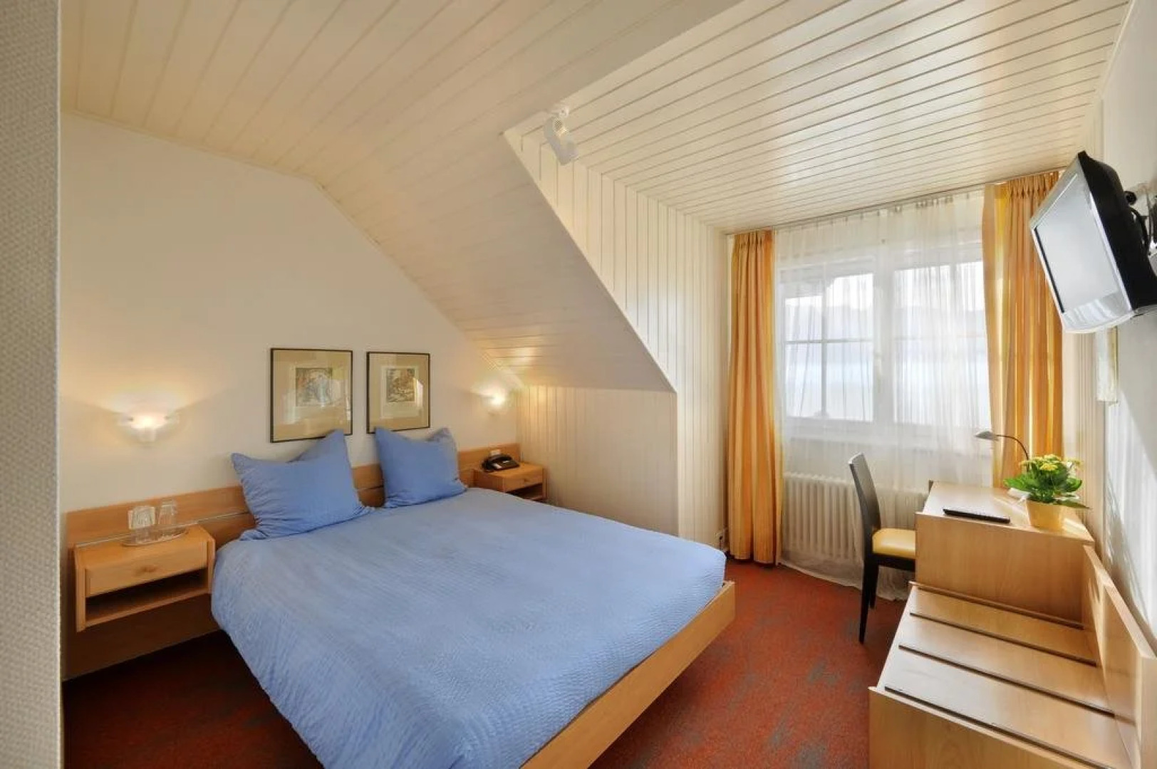 Châtonneyre Hôtel et Restaurant