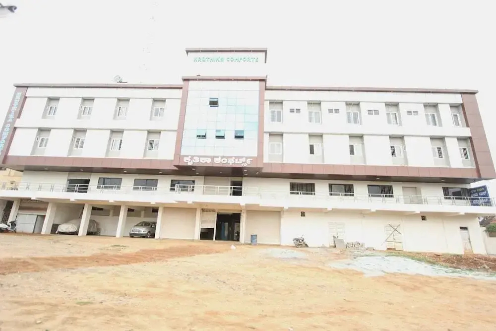 Kruthika Comforts By OYO Rooms