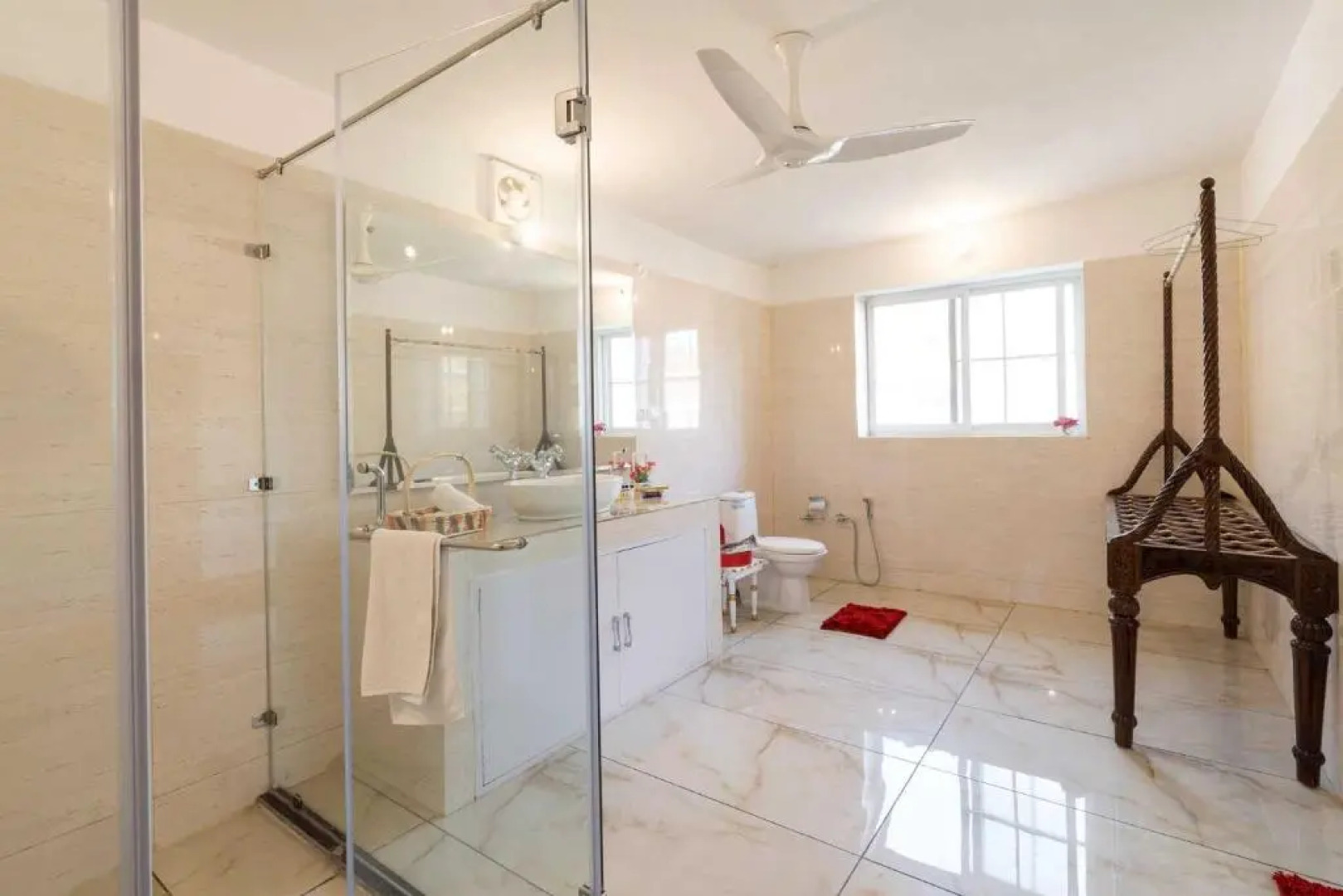 StayVista at Brickwood Hill with Outdoor Infinity Pool & Jacuzzi