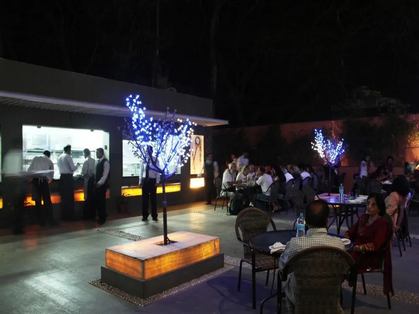 OYO 2037 Hotel Manor