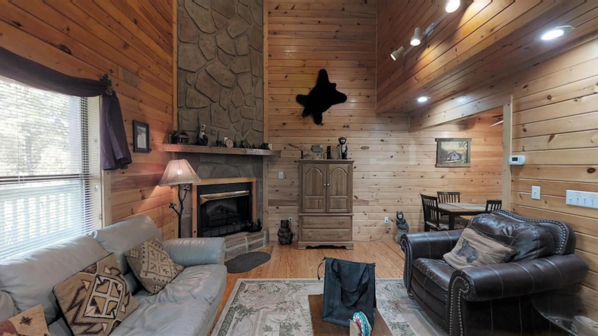Bearly Visible - 2 Br Cabin