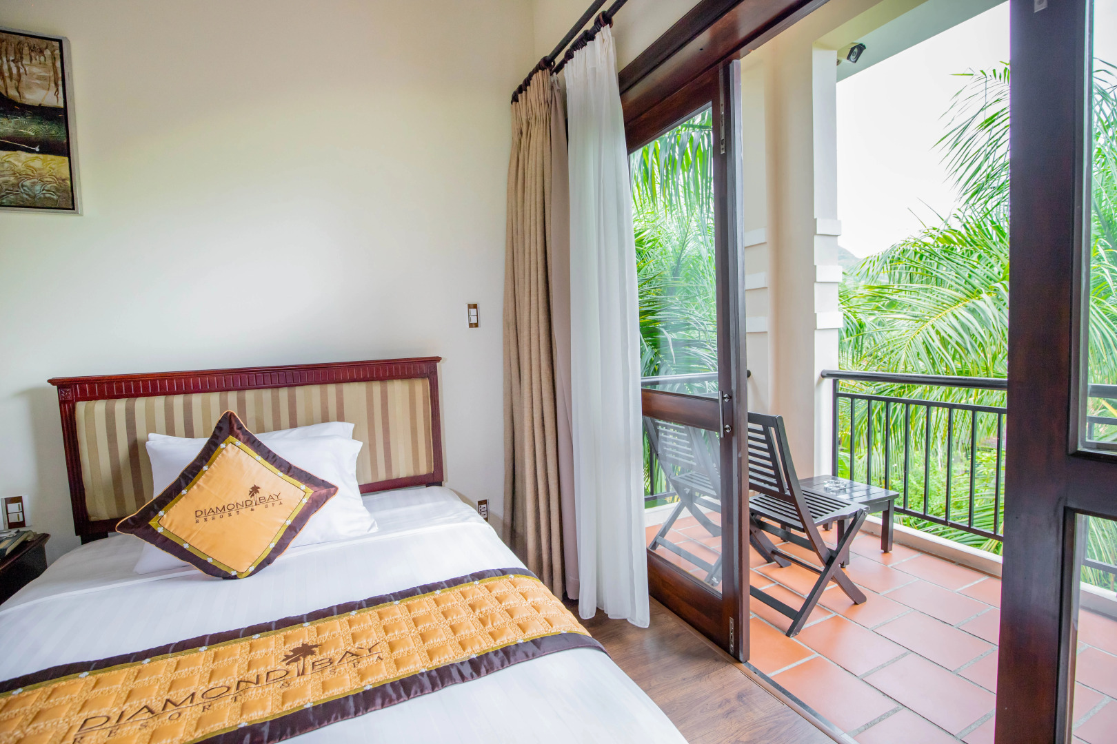 Diamond Bay Resort and Spa