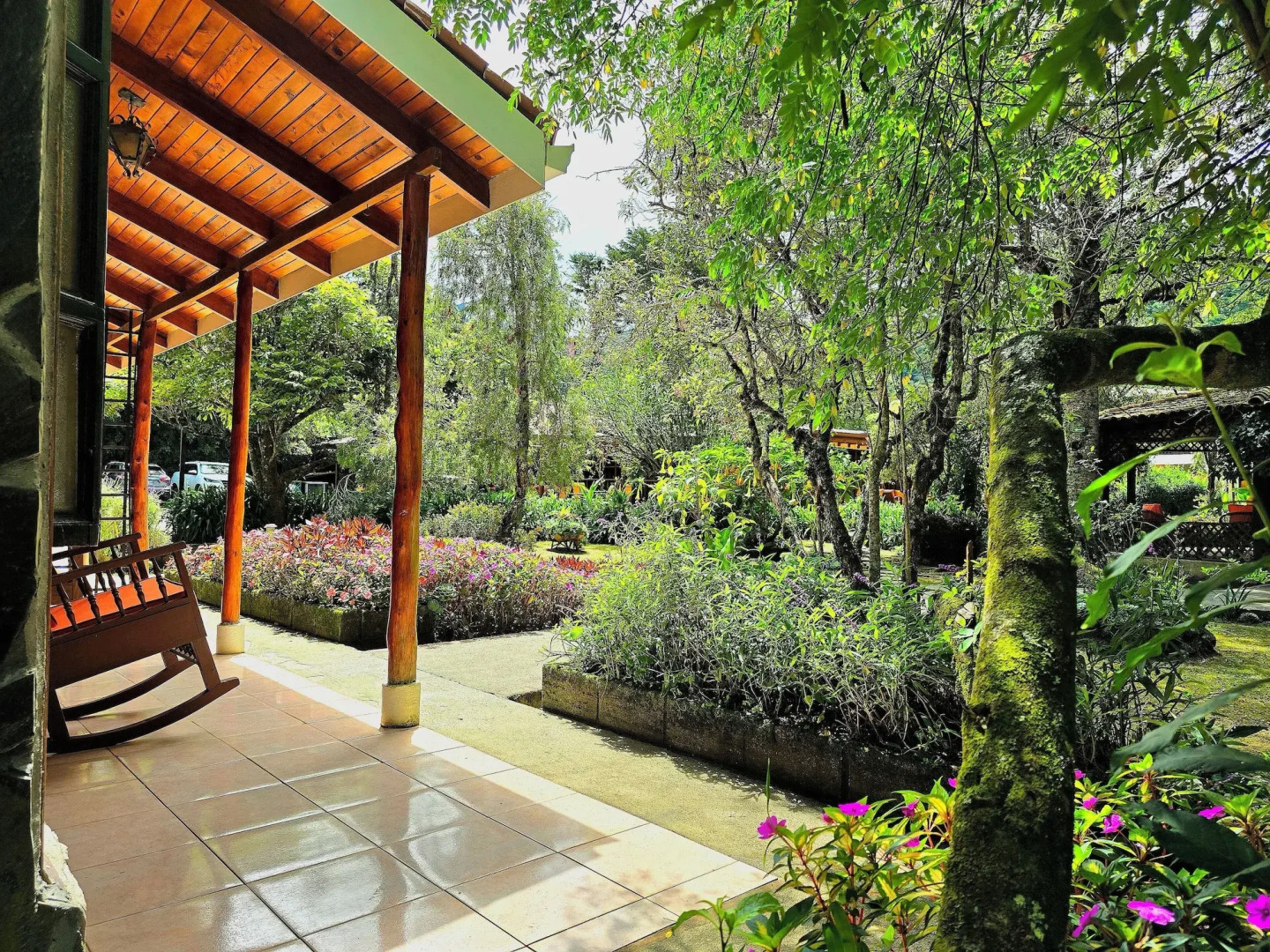 Hotel de Montaña Suria