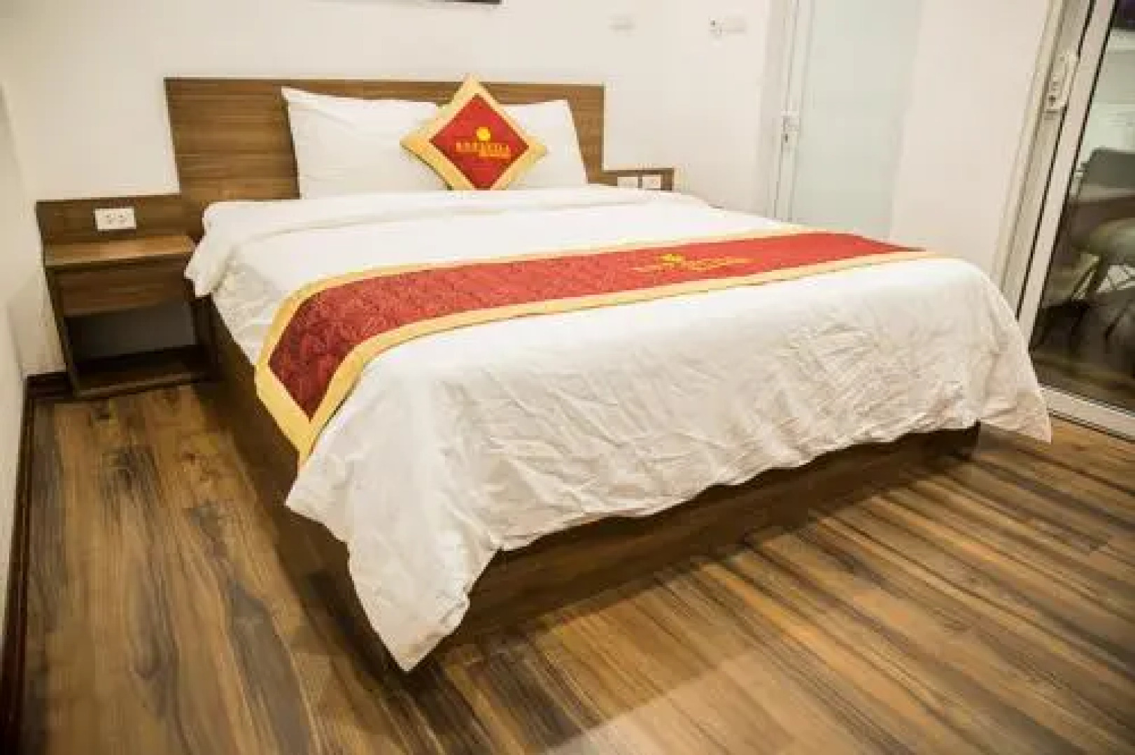 Rosa Villa Hotel & Apartment