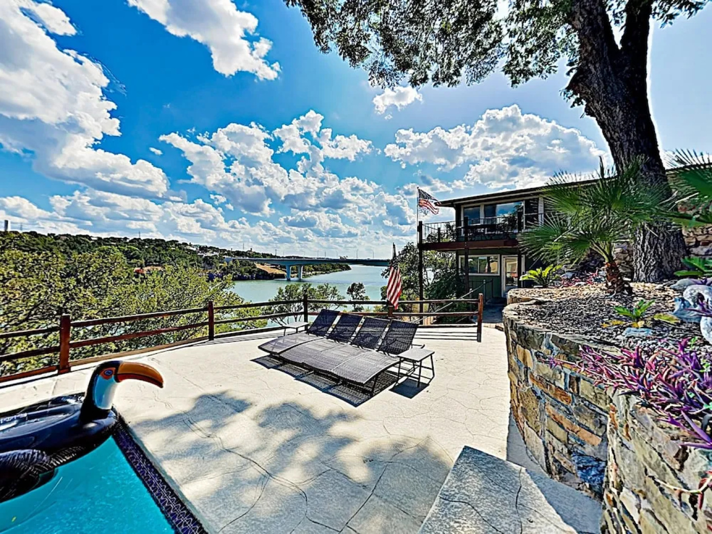 New Listing! Mid-century Modern Lake House W/ Pool 2 Bedroom Home