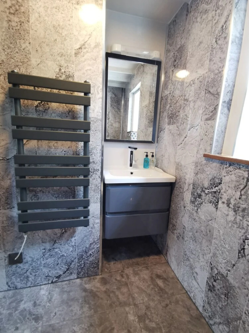 Dolweunydd Bed & Breakfast