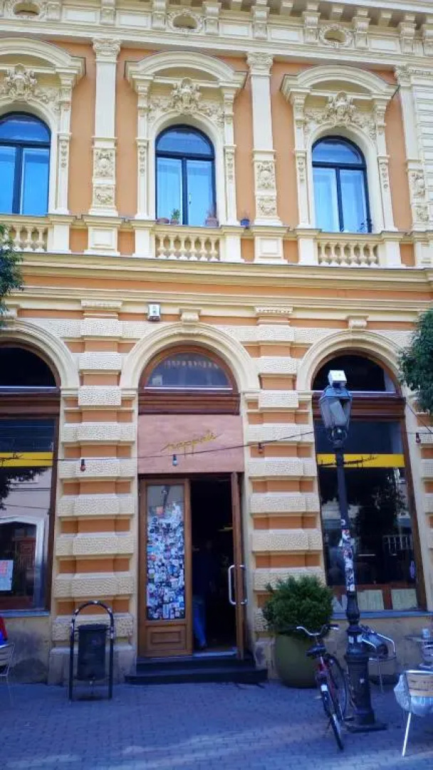 Király Str Apartman with free parking