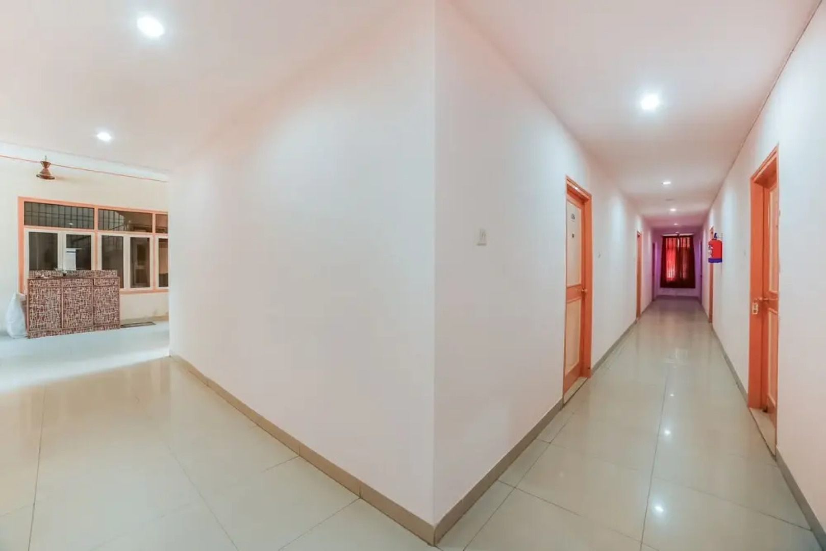 OYO 45229 Rajdhani Tourist Motel