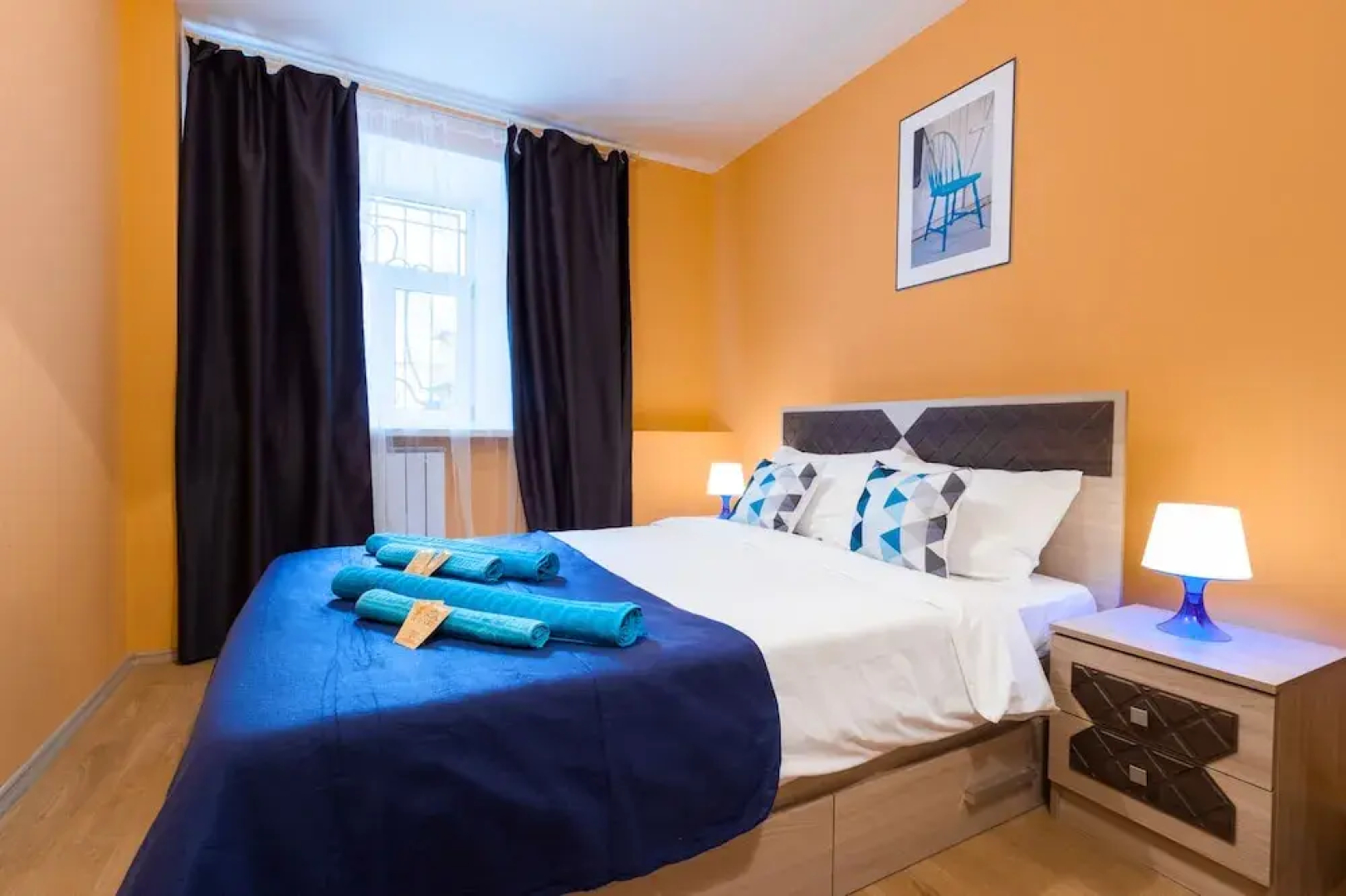 Mini-hotel 12 stuliev