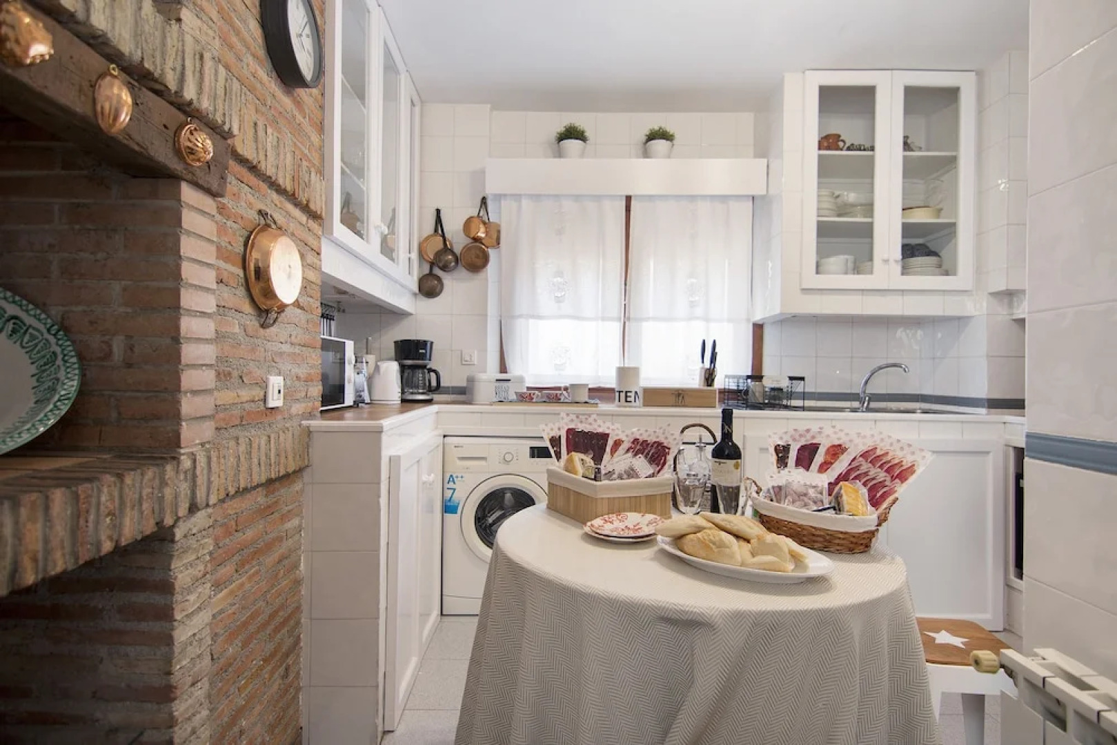 Alhambra Penthouse parking free