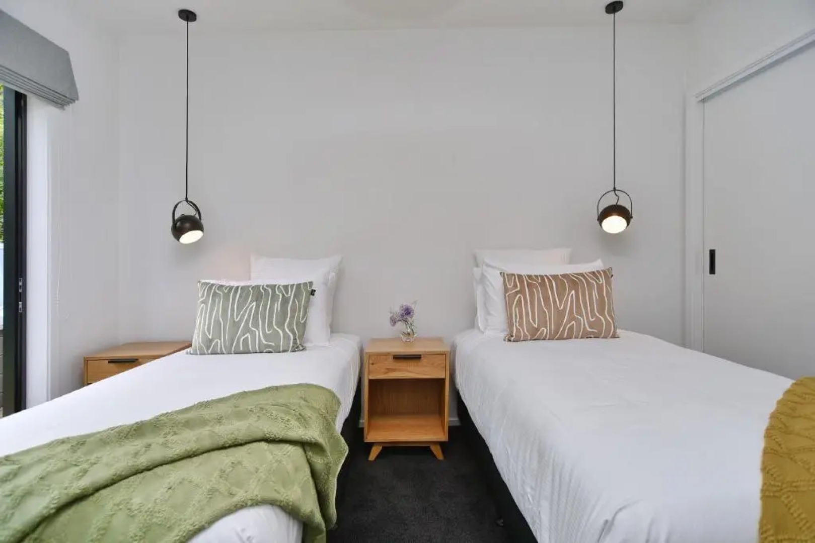 Bridle Path Retreat - Modern Private Luxury