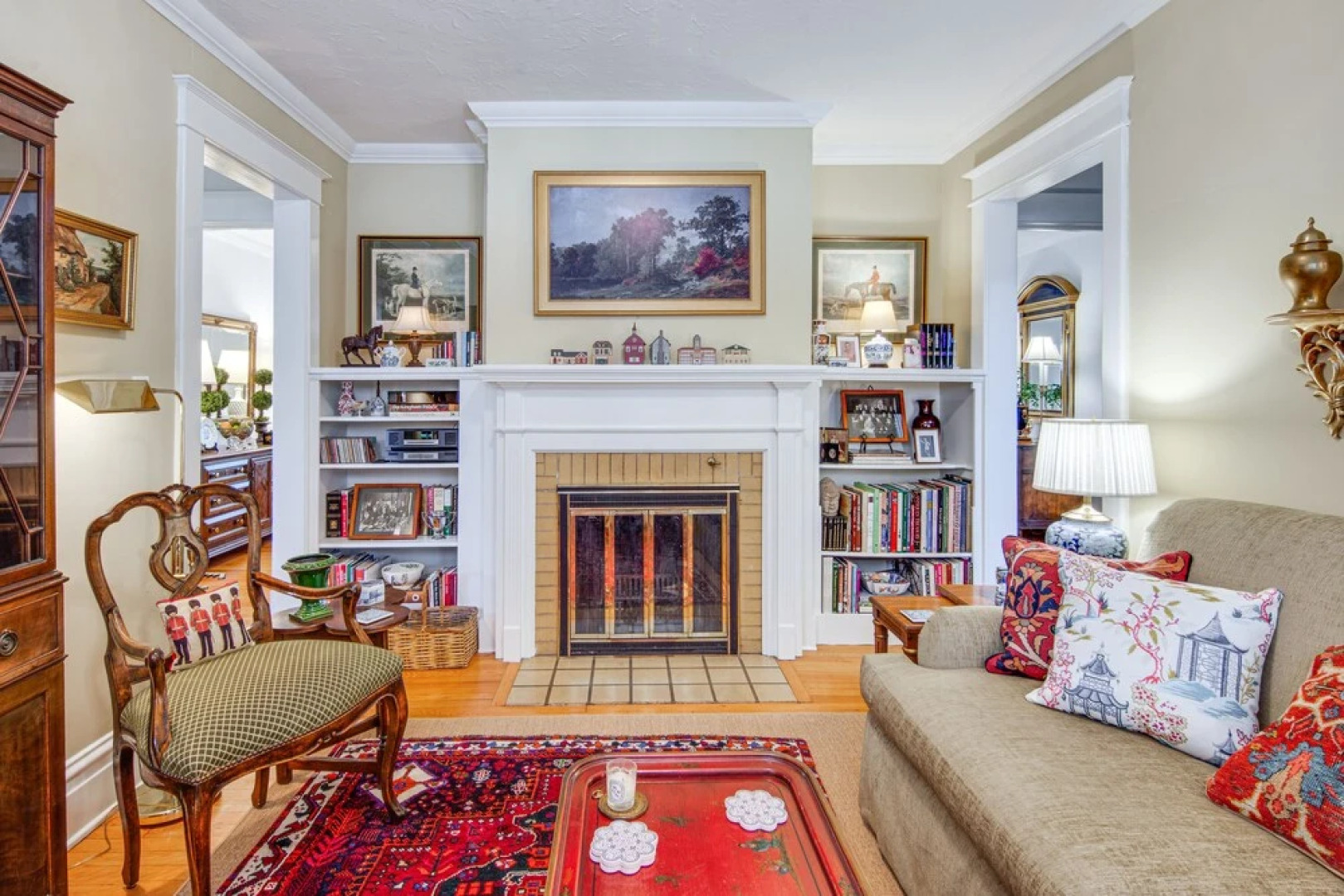 Charming & Spacious Olean Home w/ 2 Fireplaces