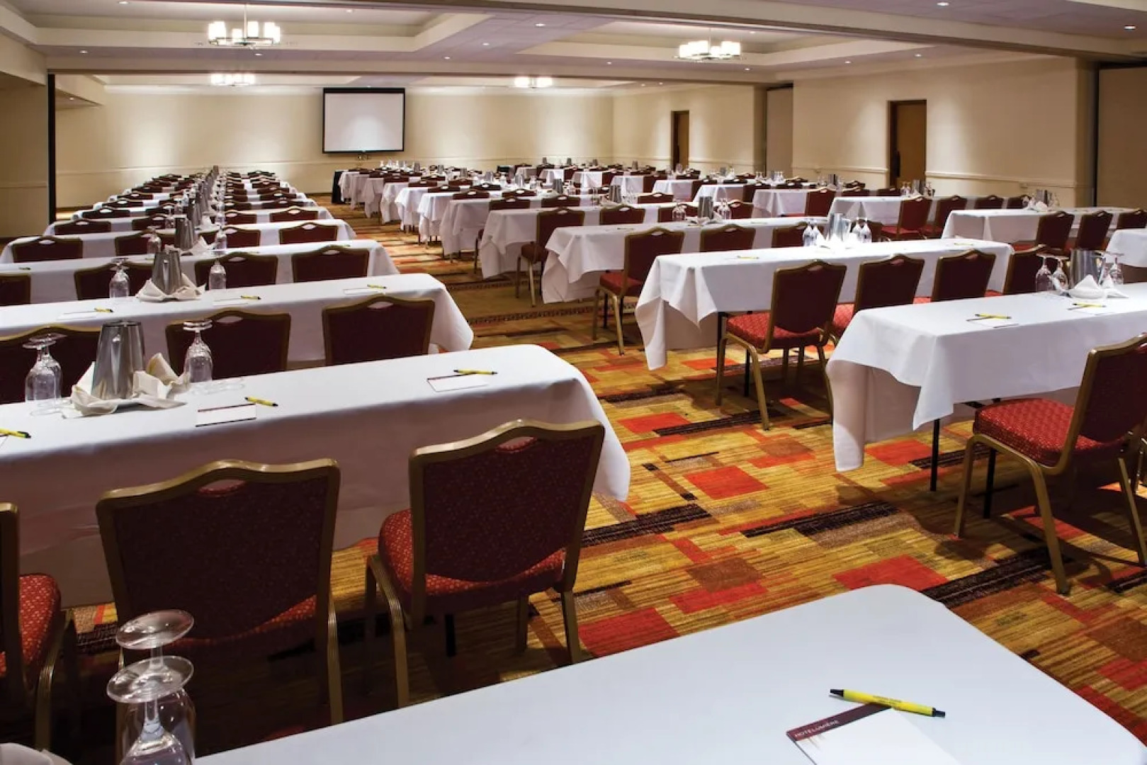 HoteLumière at The Arch