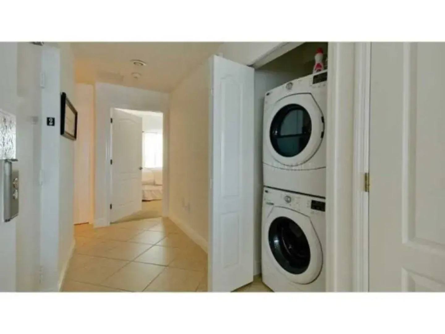 Hibiscus by RedAwning