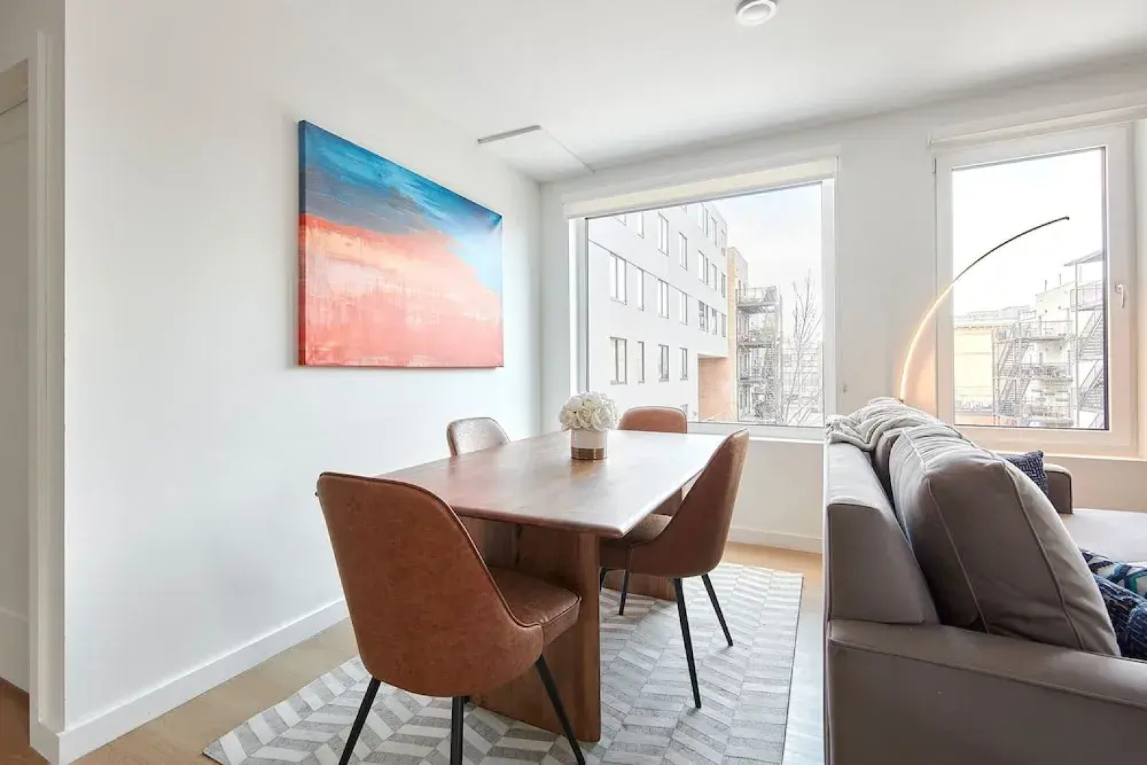 Airy 3 BR Flat w Shared Deck - gym - Mins to NYC