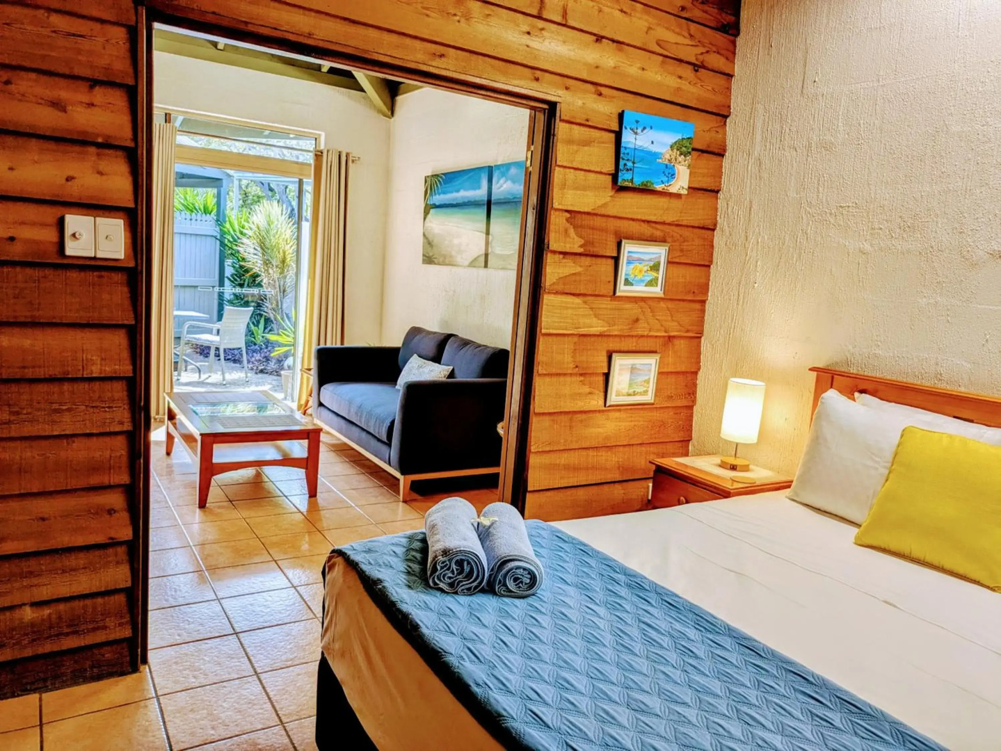 Beachside Cottage - A Private Peaceful Hidden Gem 50m to Beach