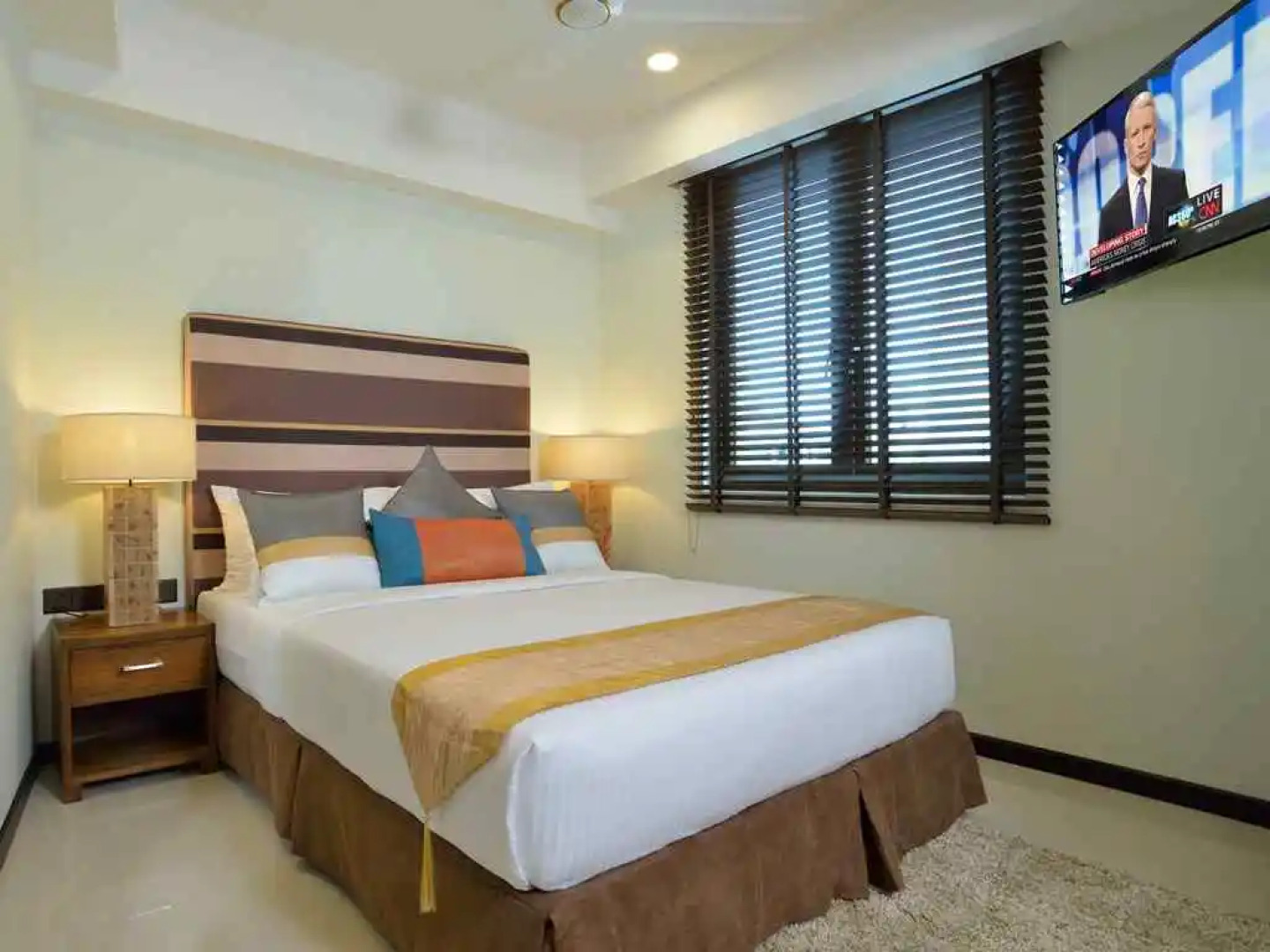 Отель The Somerset