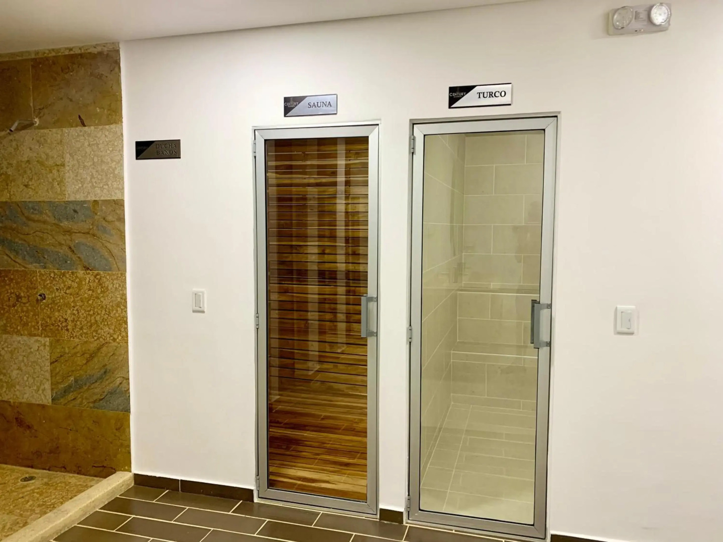 CE26 Beautifull Apartment and Parking