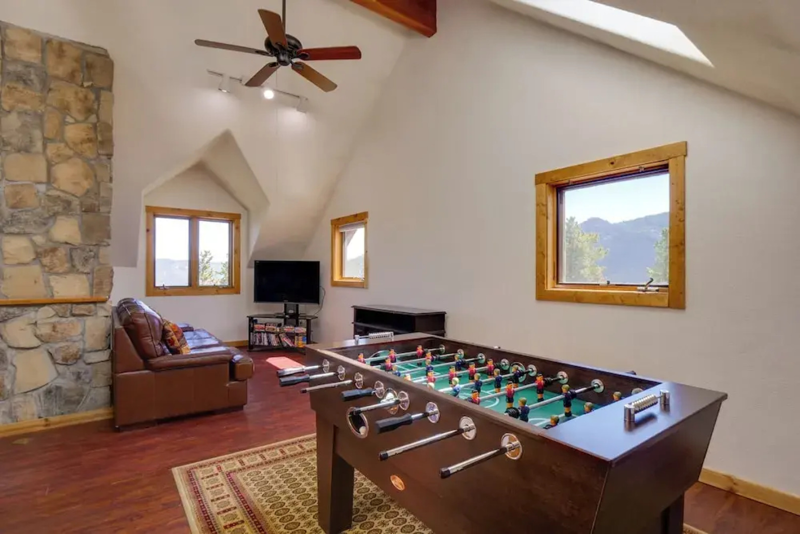 2 Mi to Indian Hot Springs: Cabin in the Rockies!