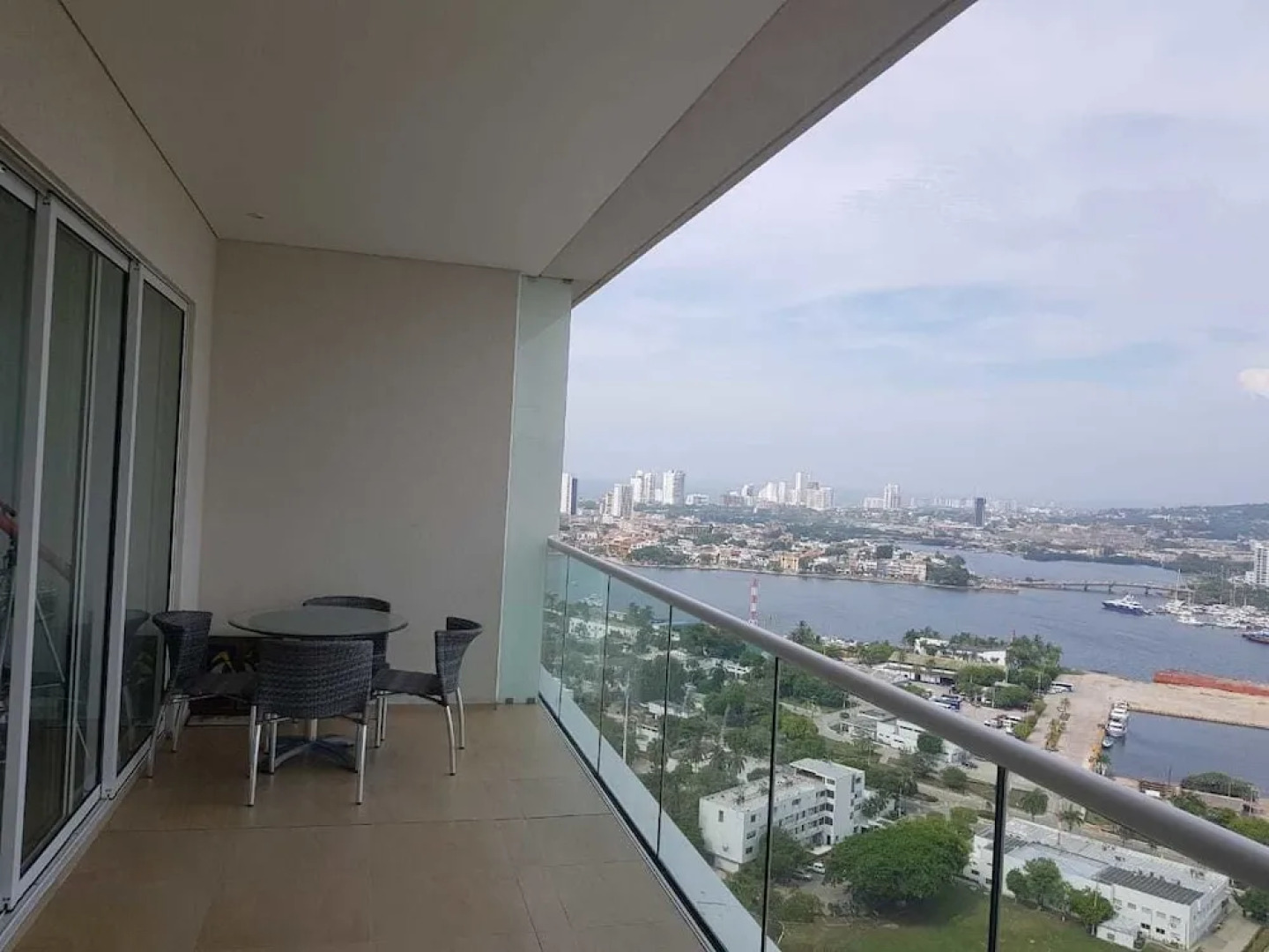 Malecon - Condominio H2