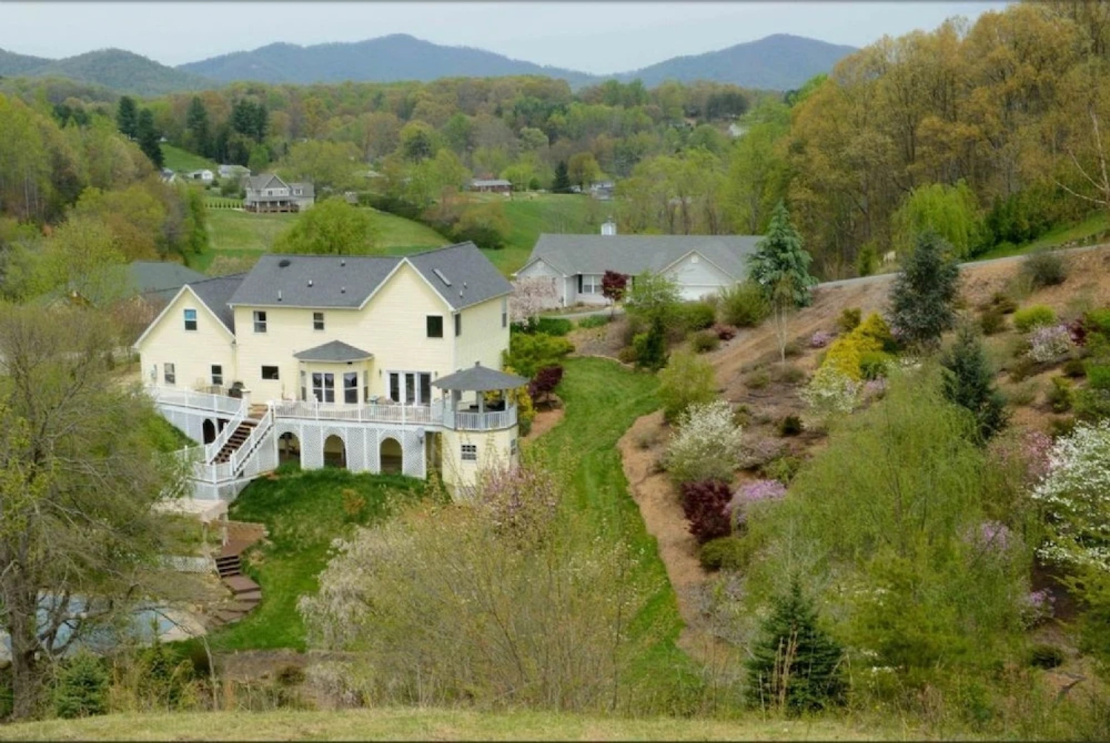 Sunshine Cove - 5 Br Home