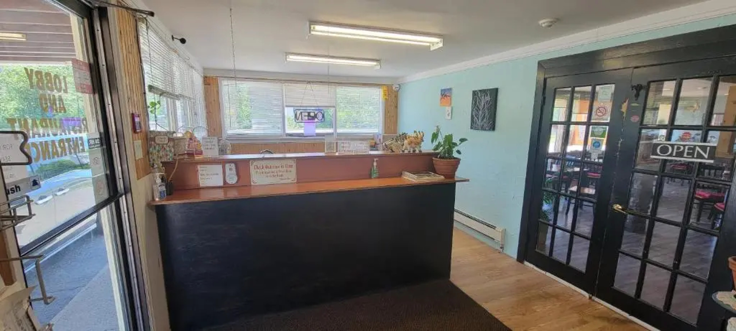 North Shore Wayside Inn