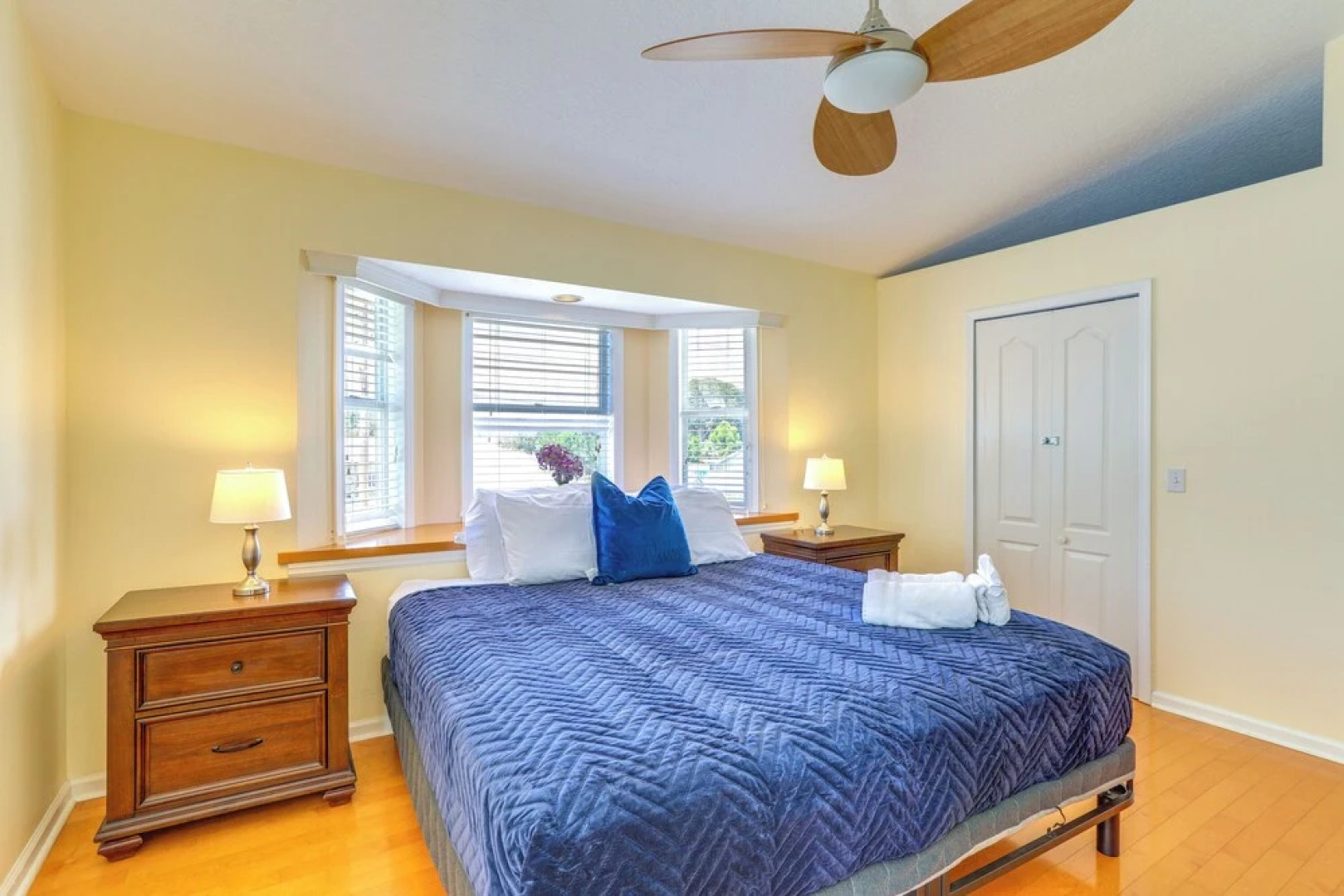 4 Mi to Beaches: Alluring Largo Hideaway!