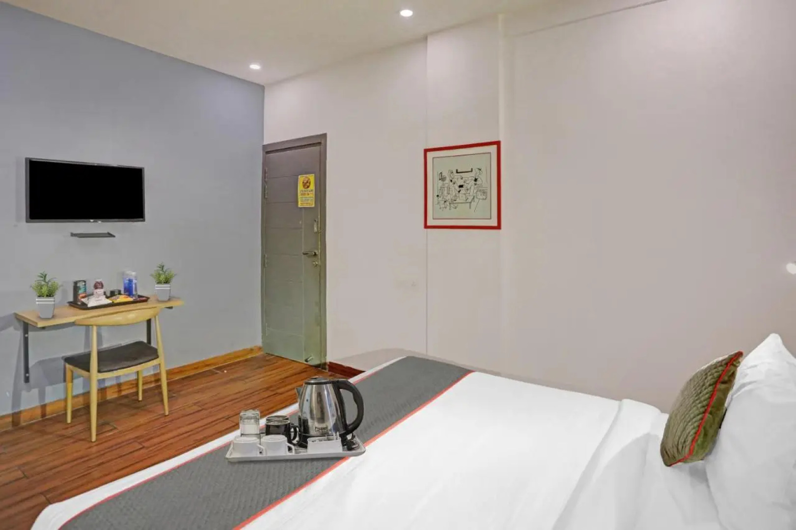 OYO Townhouse 76945 Sec 19