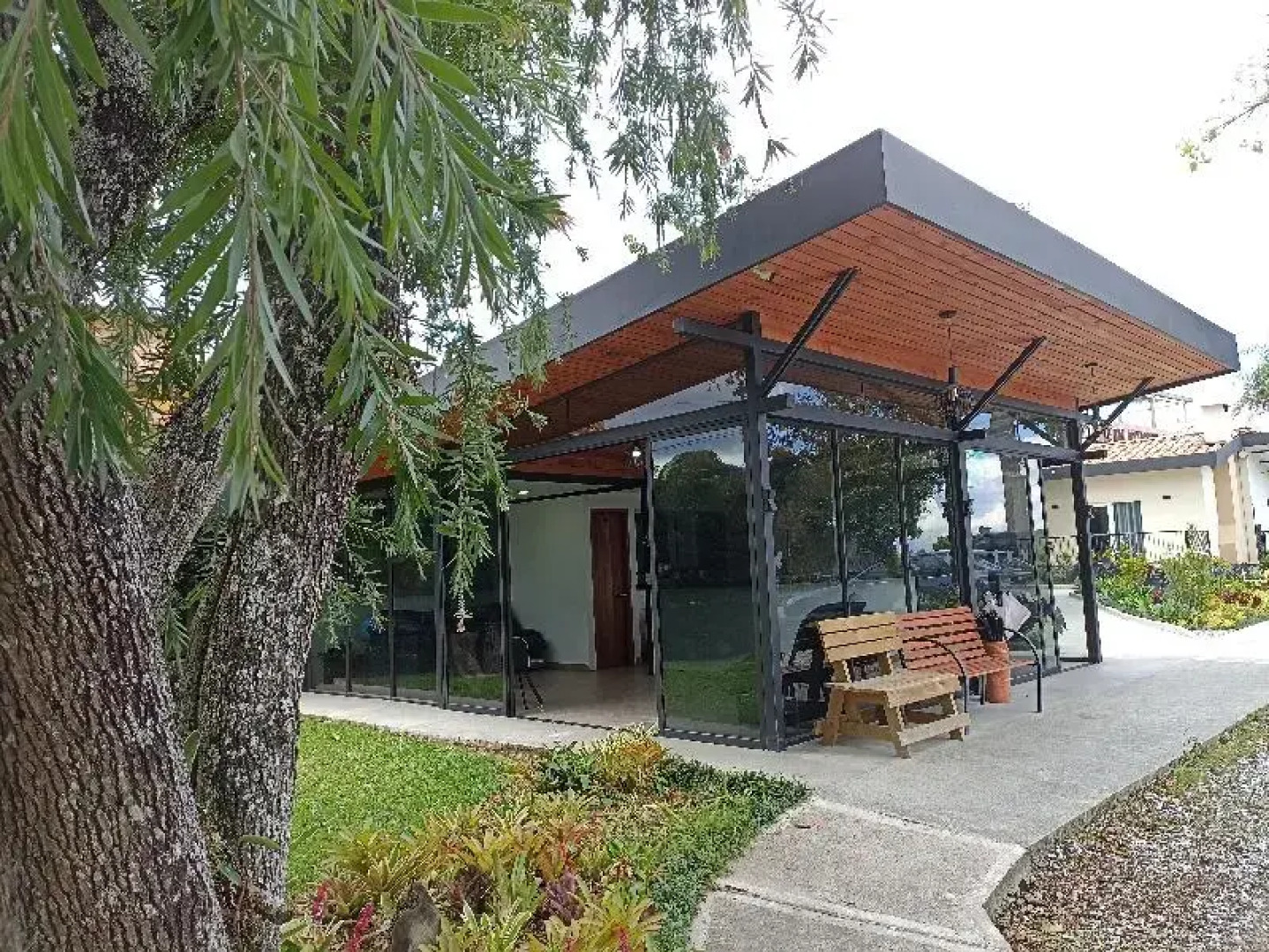 Isak Hotel & Golf Aeropuerto