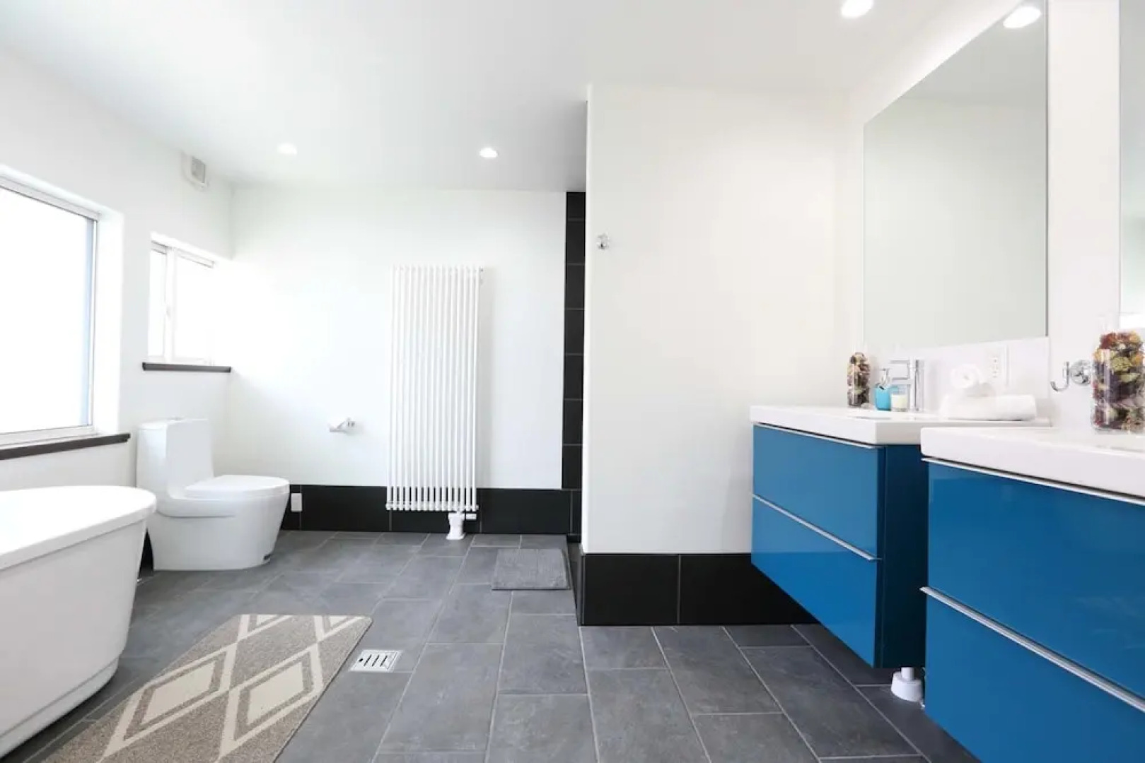 Hakuba Slopeside Chalet