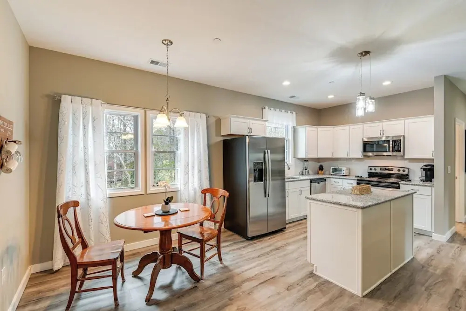 Bright Kingston Springs Home < 22 Mi to Nashville