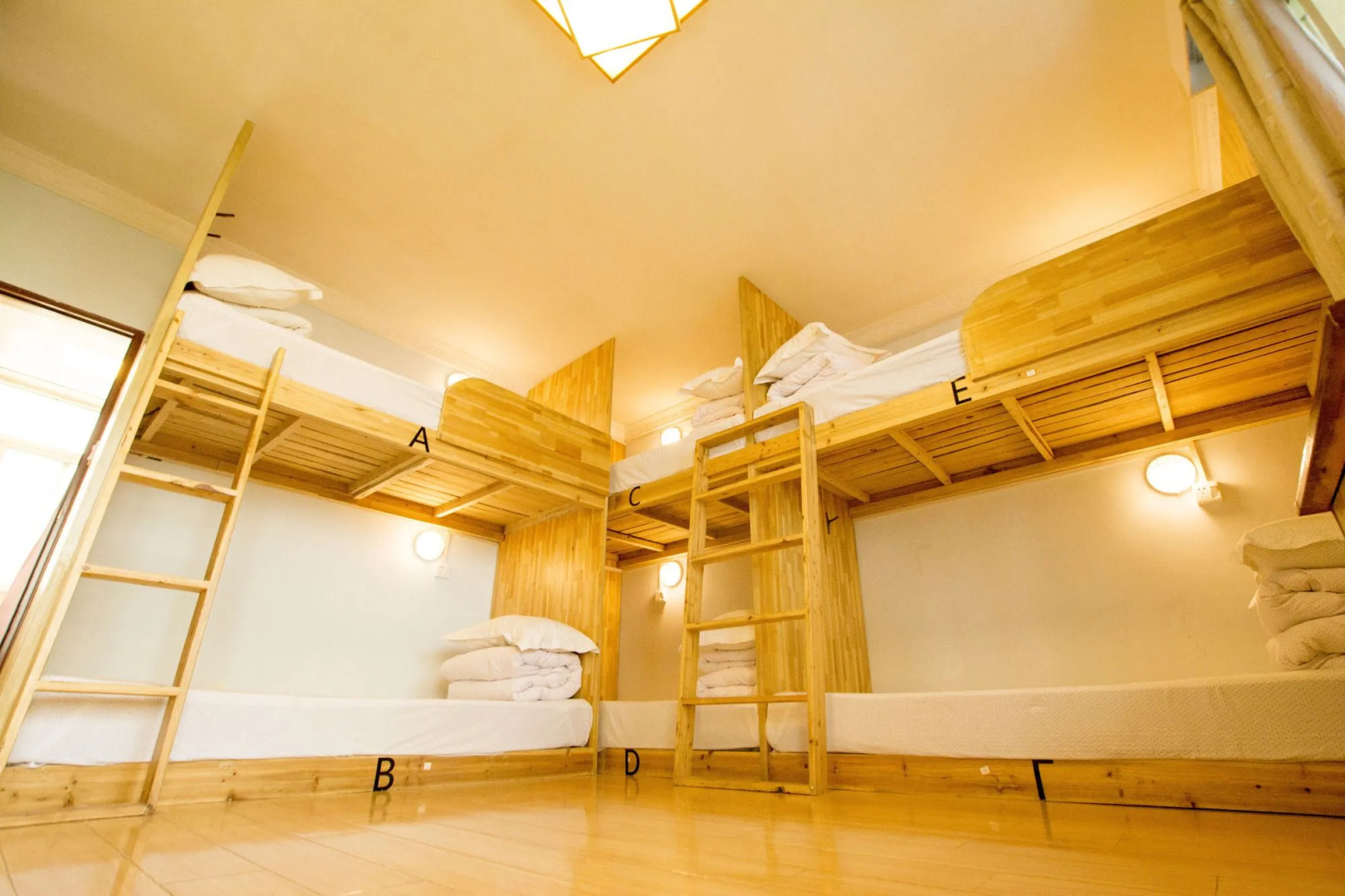 Guilin Cyan Box Hotel