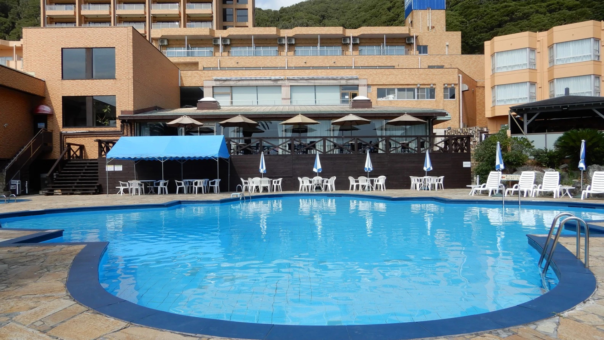 Kamogawa Hills Resort Hotel