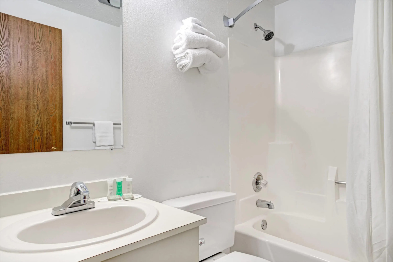 Super 8 by Wyndham Chaska