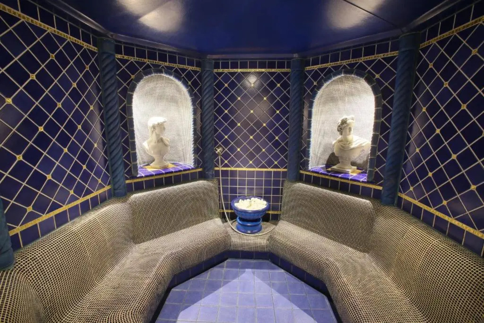 25h SPA-RESIDENZ Apartment LUXURY POOLs Garden private Beach