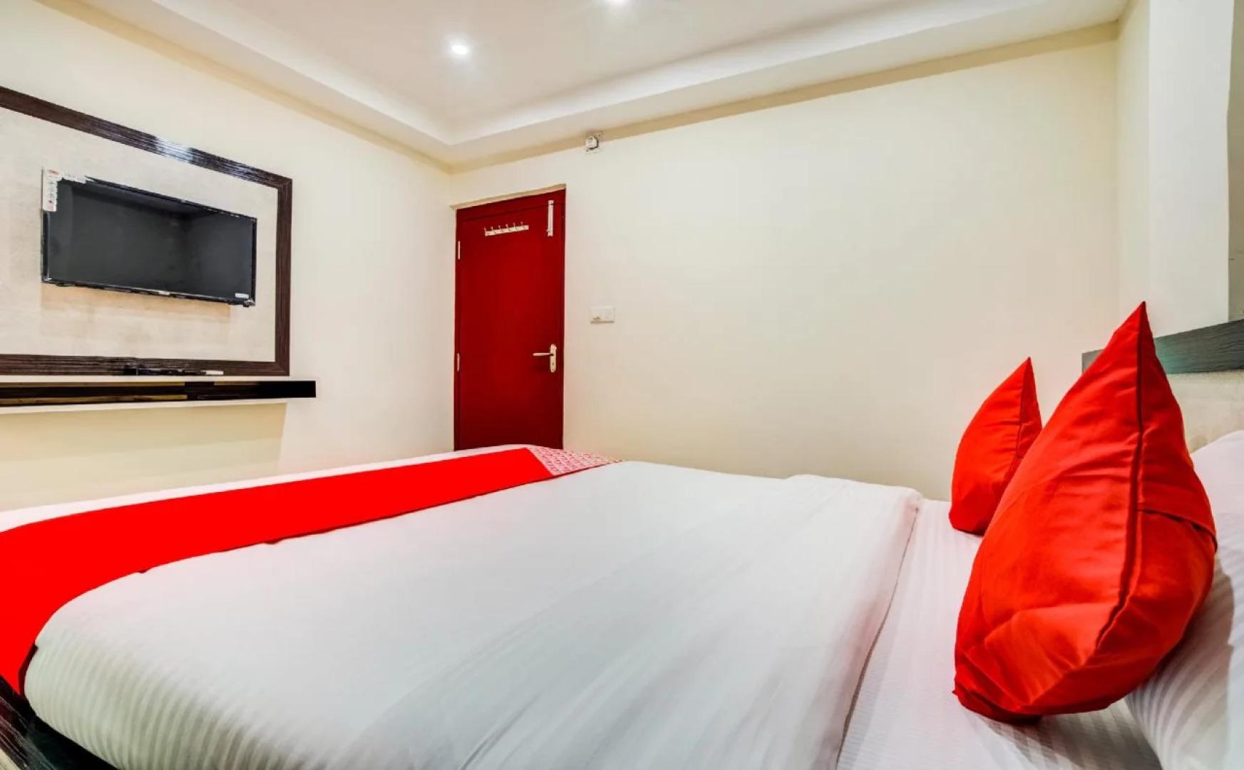 The Grand Yash By OYO Rooms