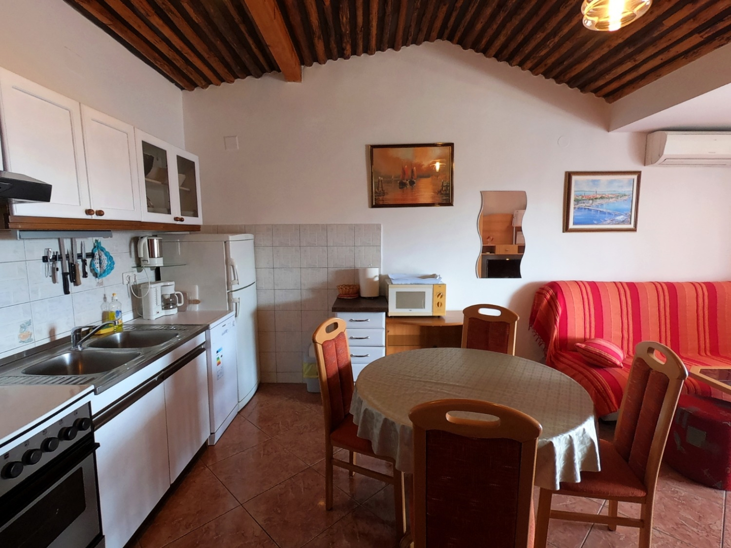 Apartment Ana - 120 m from the beach A1 Sukosan, Zadar riviera