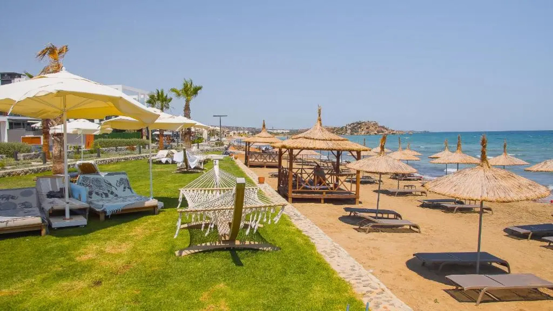 Emerald seaside residence at Four Seasons