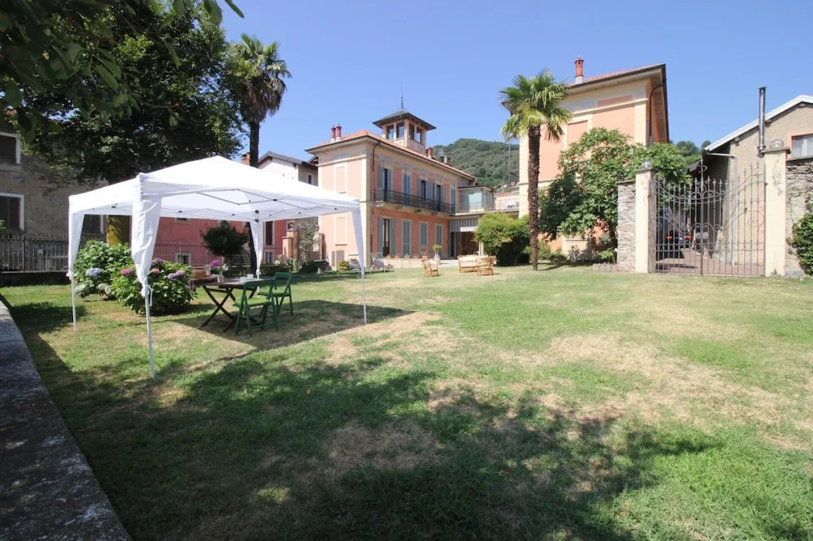 La Dimora dei Ciliegi, Charming Apartment Overlooking Lake Maggiore