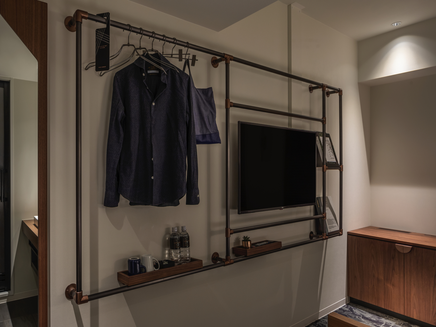 The Lively Osaka Honmachi