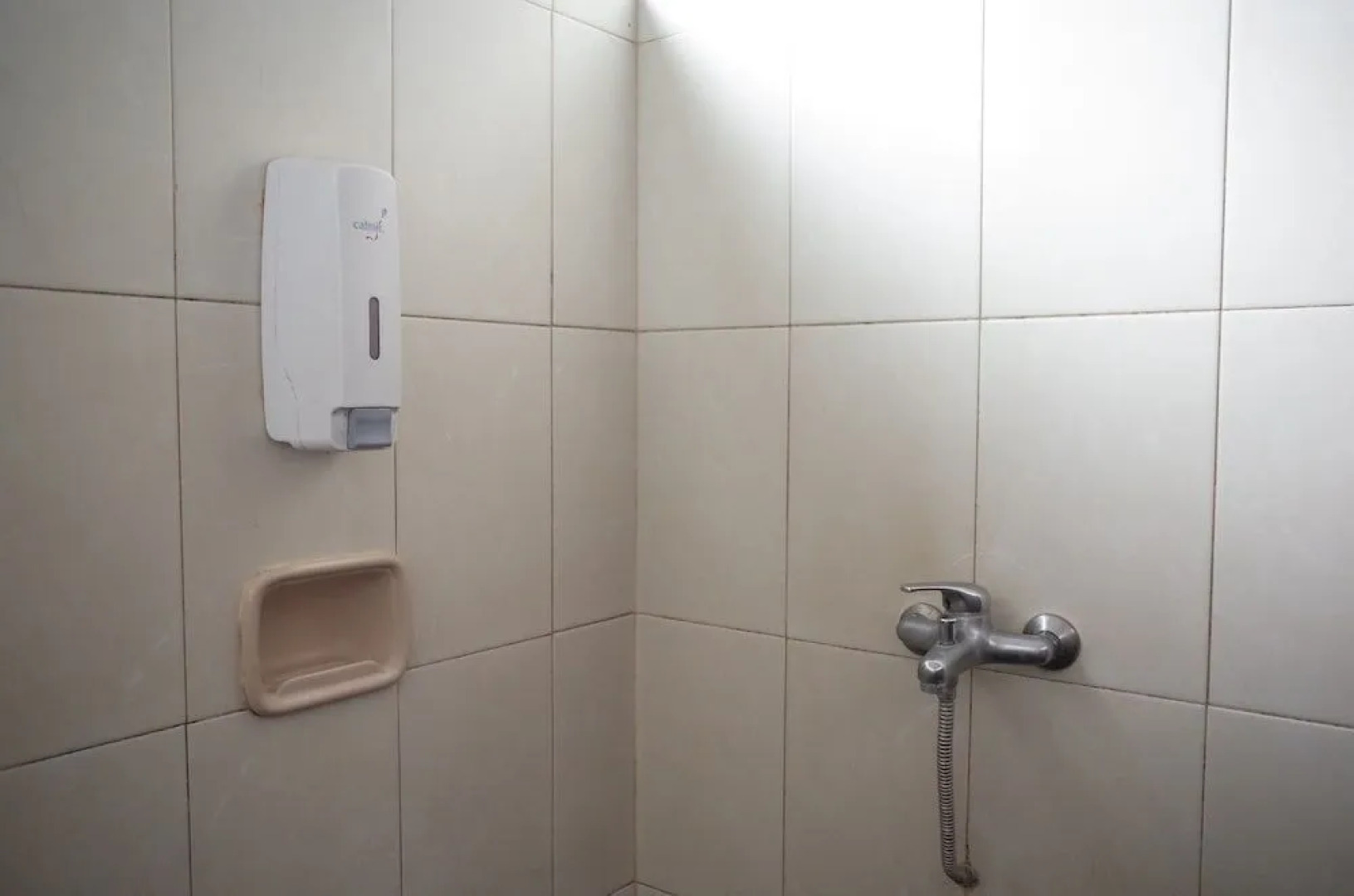 RedDoorz near Alun-alun Kota Sukabumi