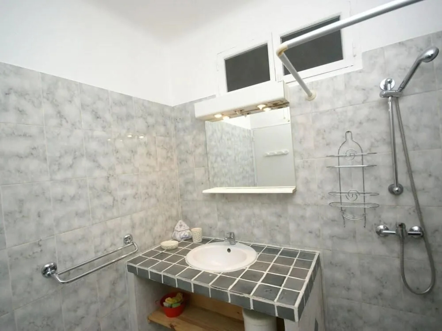 Luxurious Holiday Home with Pool in Pertuis France