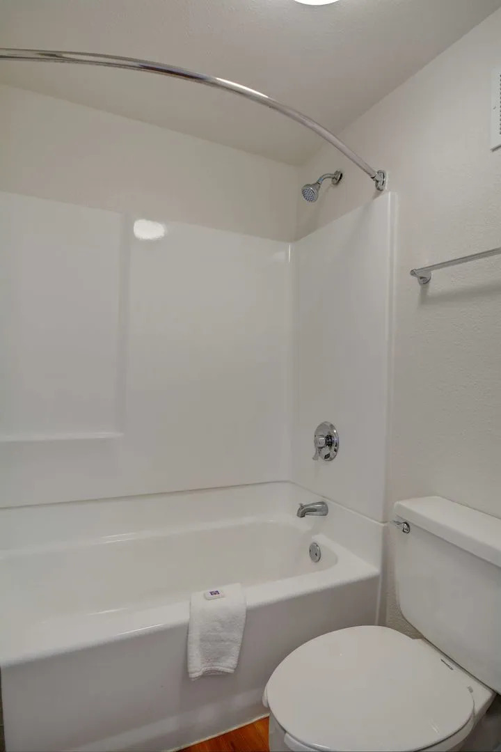 Motel 6 Chicopee, MA - Springfield