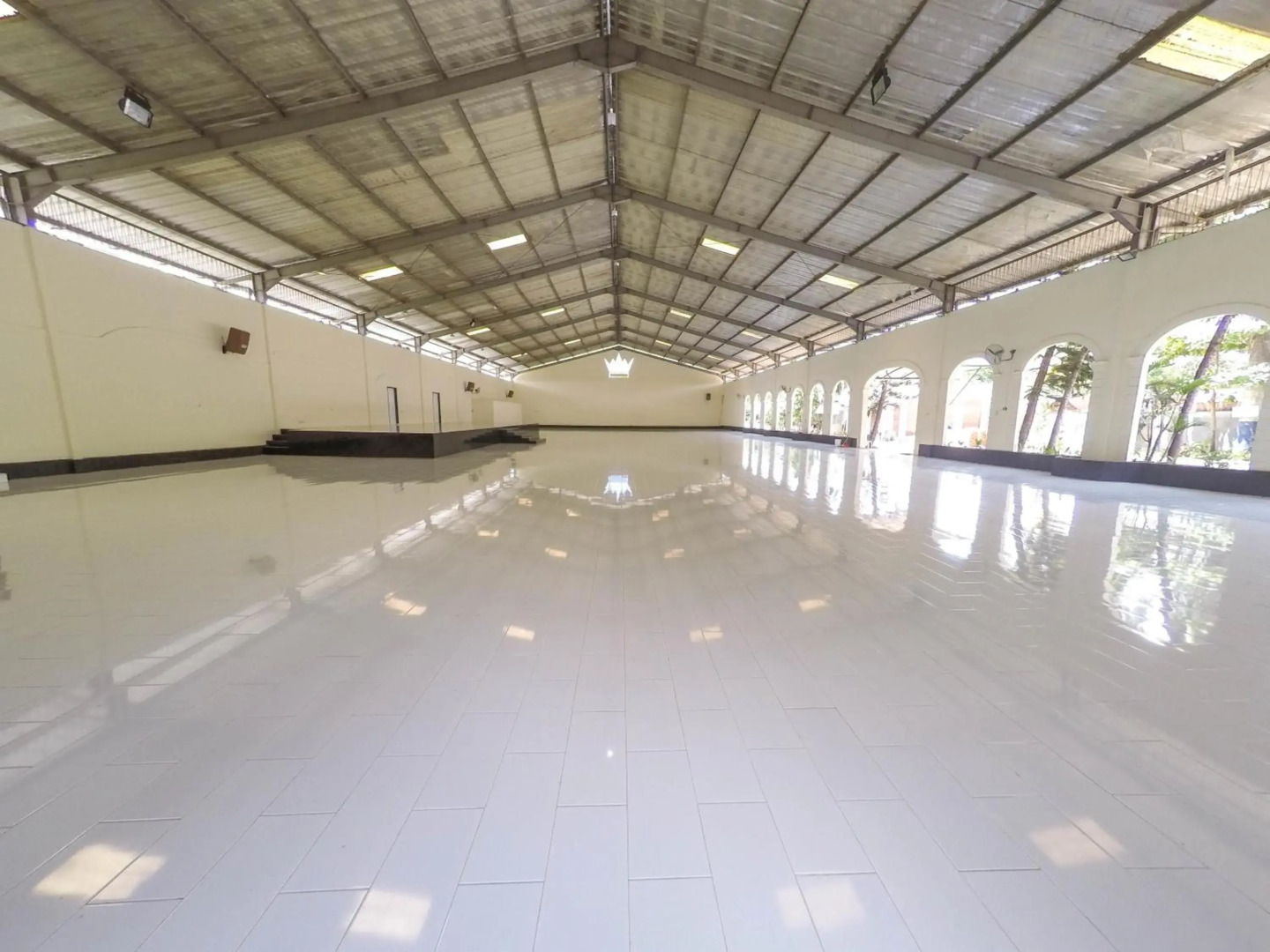 Mahkota Hotel Genteng