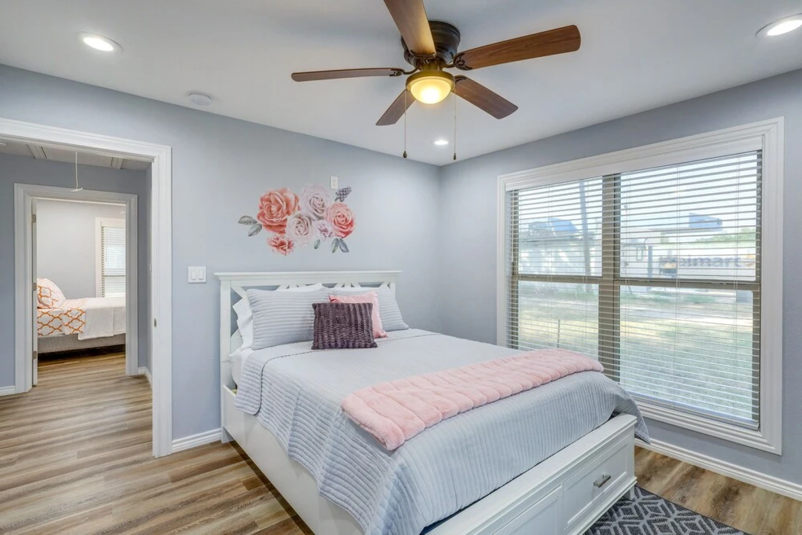 Sunny Hearne Home Near Universities!
