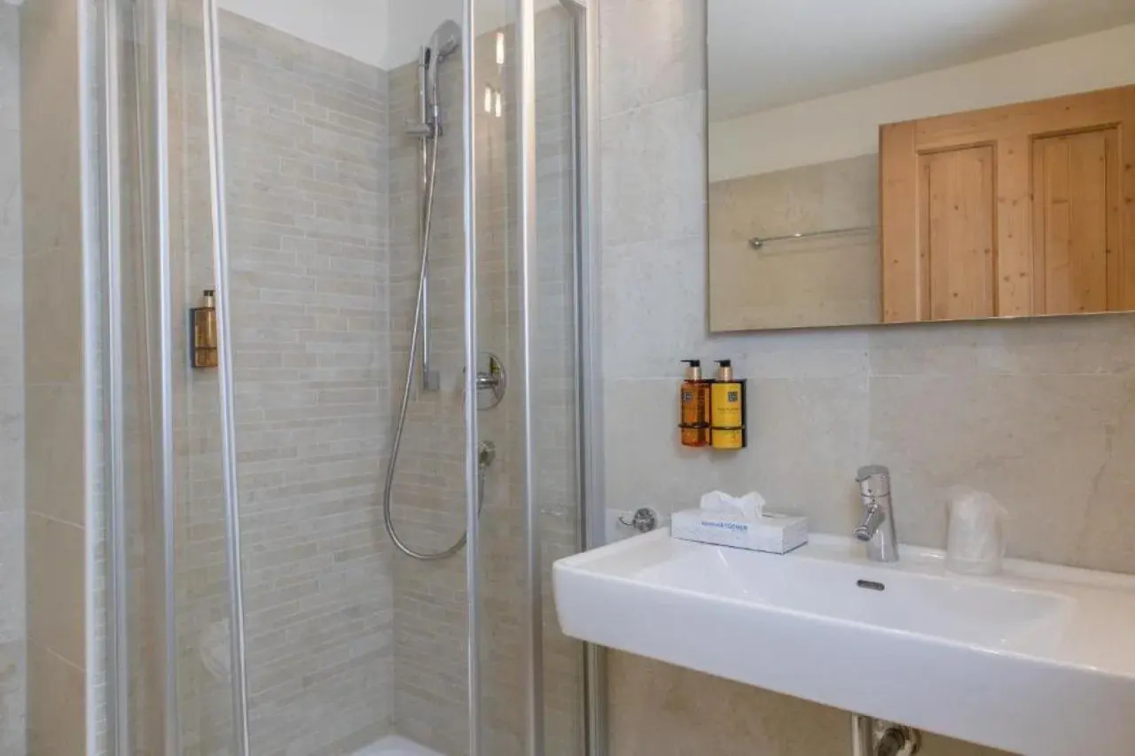 Avenida Panorama Chalets by Alpin Rentals