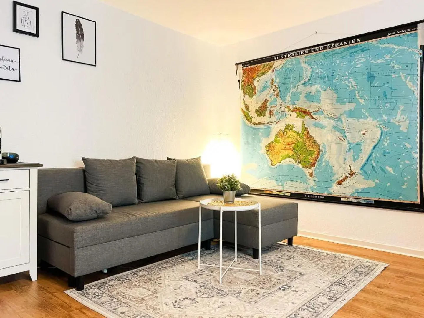 modern Room with Netflix in Porta Westfalica